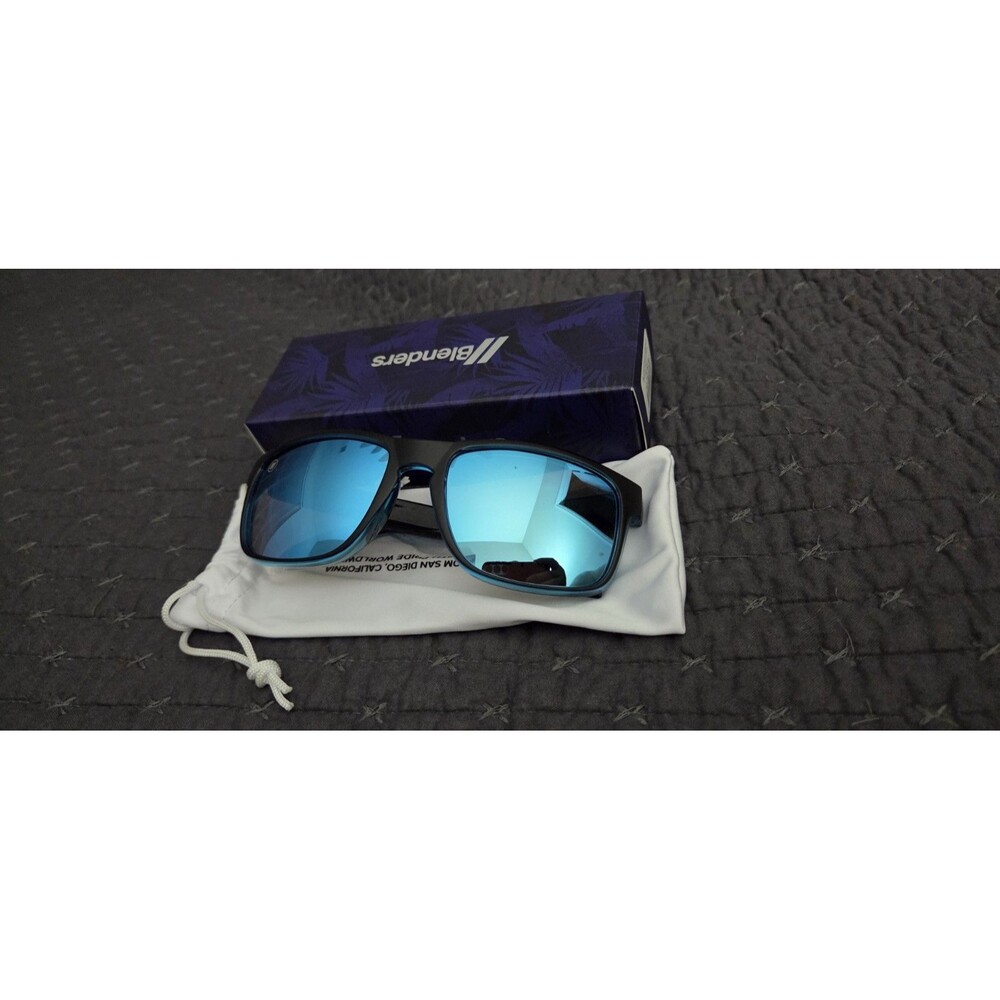 Blenders Eyewear Canyon Fortune Blue Polarized Sunglasses Matte Black BE1416 New